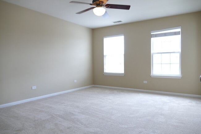 Building Photo - 2832 Skylane Dr