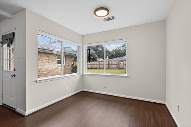 Building Photo - 6031 Rutherglenn Dr