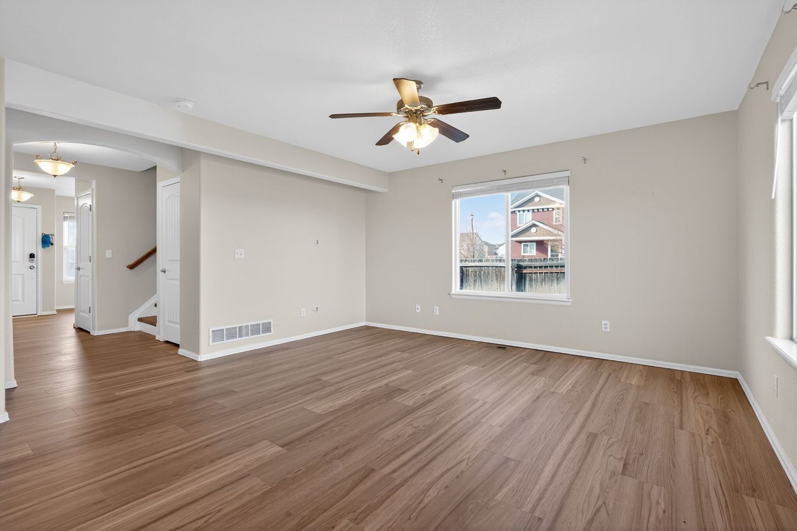 Building Photo - 10202 Silver Stirrup Dr