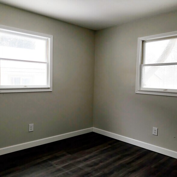 Building Photo - 351 W Center St