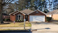 Building Photo - Three-bedroom, 2-bath patio home in Primrose