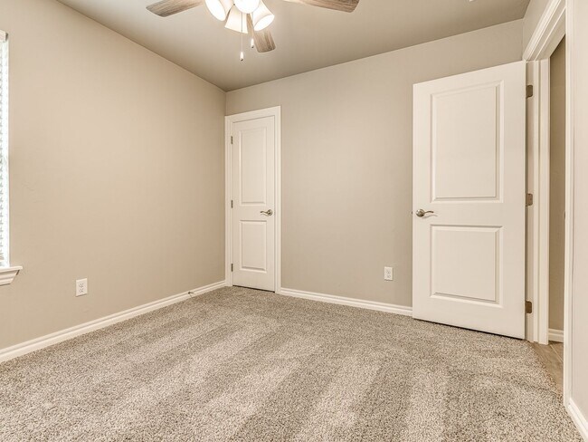 Building Photo - Brand New Home + Deer Creek Schools + Stor...