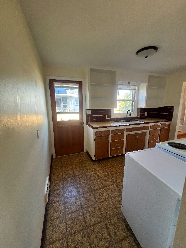 Building Photo - 2344 N Winnifred St