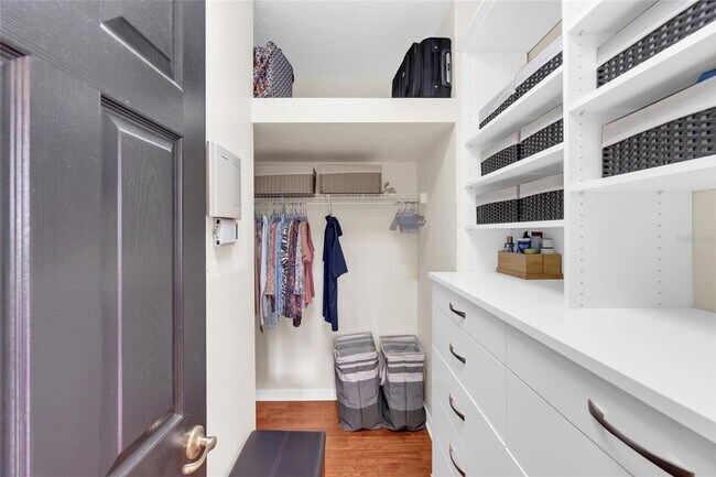 Building Photo - 8204 Villa Grande Ct