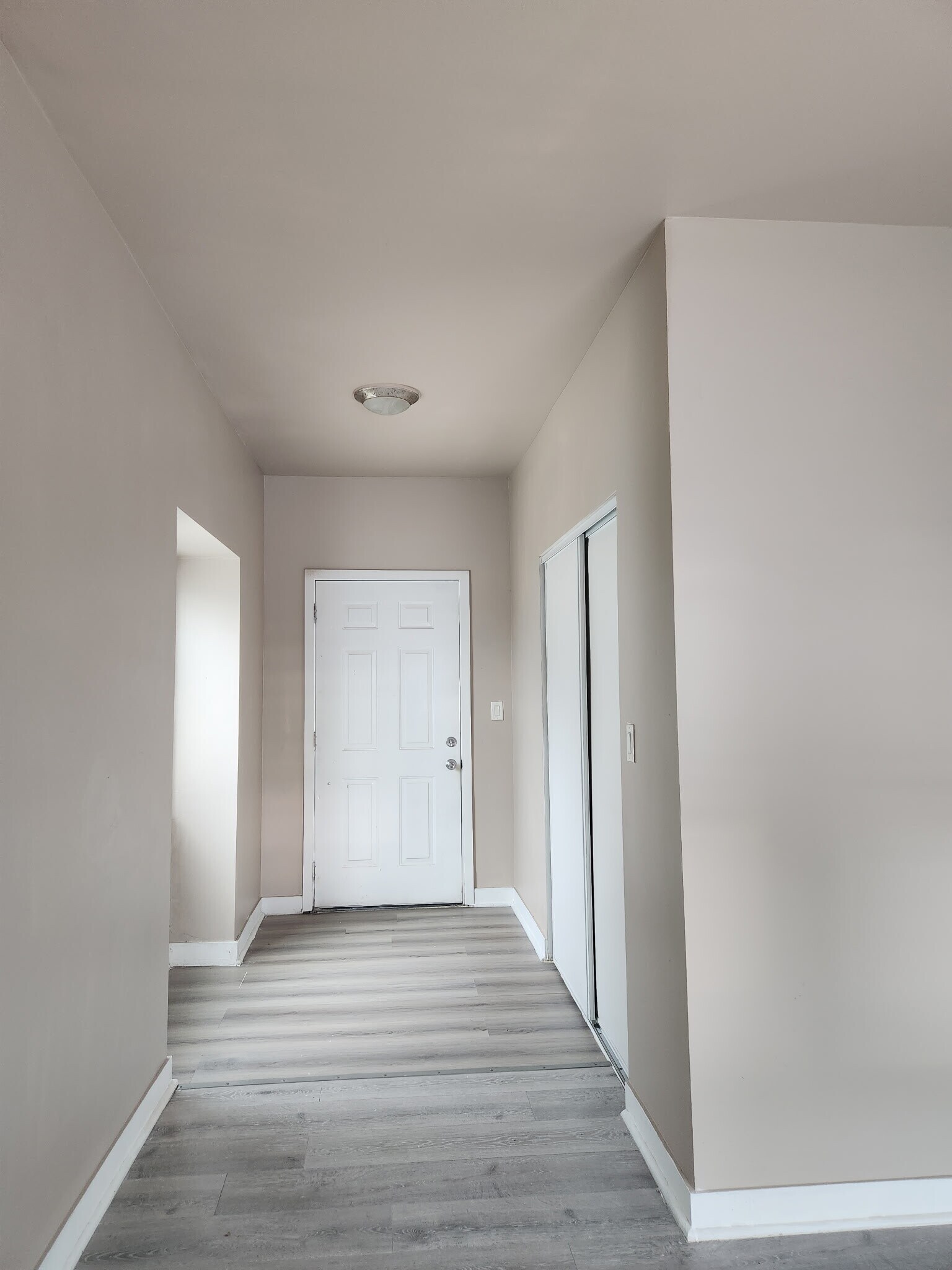 Building Photo - 1012 E Adams Blvd