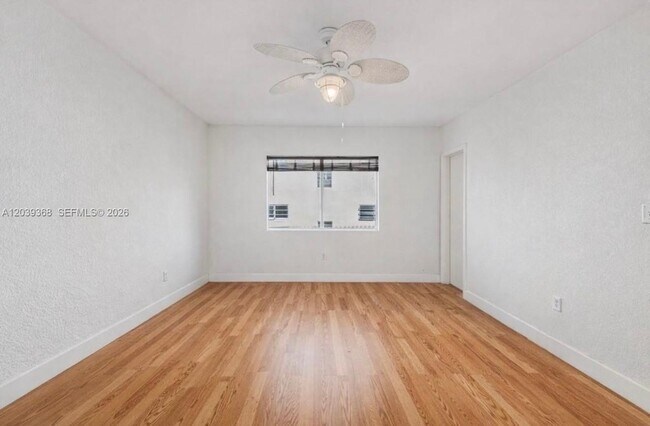 Building Photo - 1142 99th St