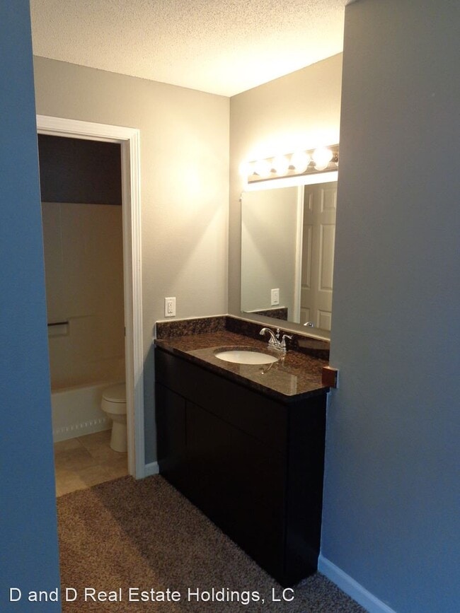 Building Photo - 285 Robins Rd