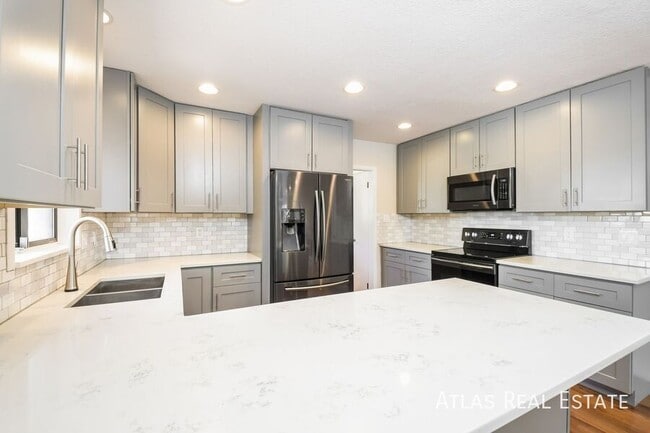 Building Photo - 4249 W 49th Ave