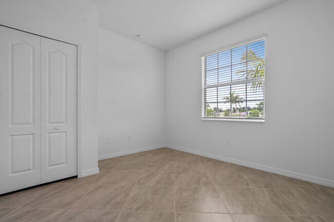Building Photo - 4363 Lemongrass Dr