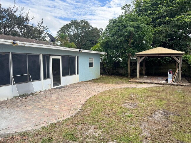 Building Photo - 7709 1st Terrace