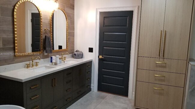 Building Photo - 26605 SW 173rd Ct