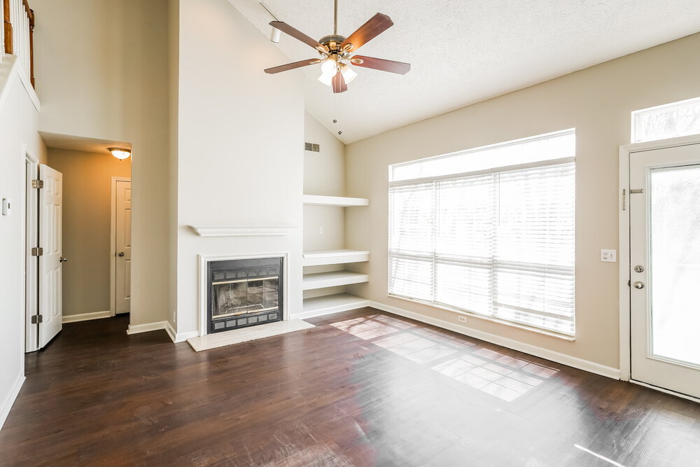 Building Photo - 3134 Creekview Ln