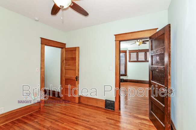 Building Photo - 801 4th St E