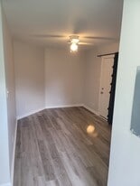 Building Photo - 5459 Old Thomasville Rd