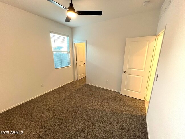 Building Photo - 1131 W Chimes Tower Dr