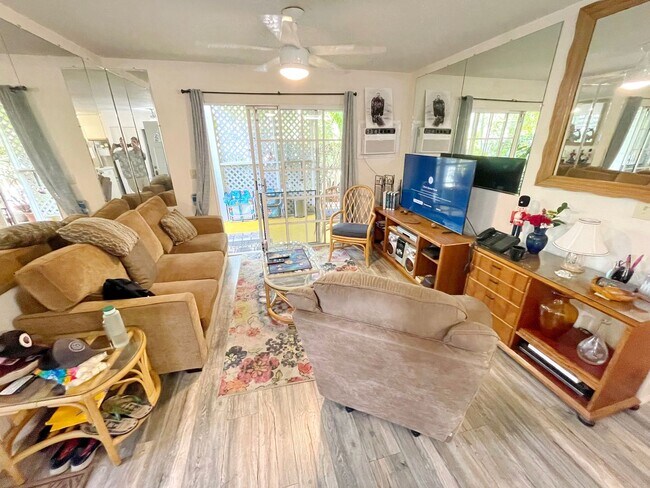 Building Photo - Charming 1BR, 1.5BA Ground Floor Condo – Fully Furnished & Move-In Ready! Seasonal Rental Availab...