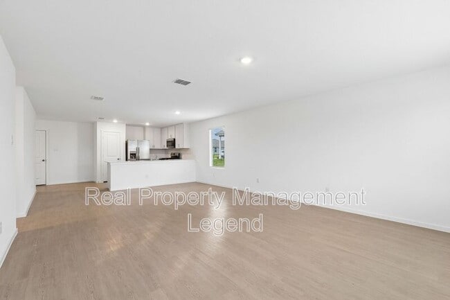 Building Photo - 216 Asterwood Ln