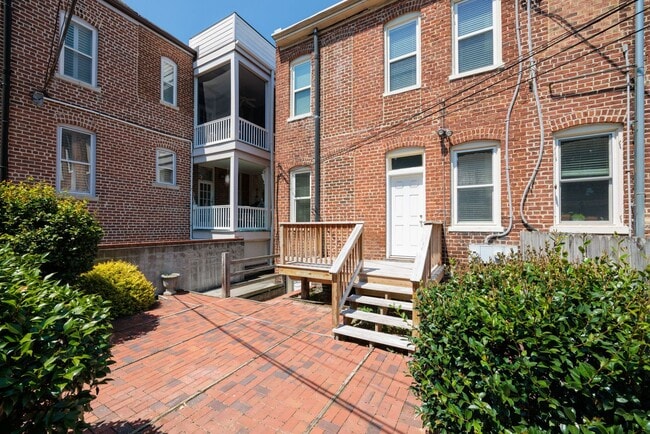 Building Photo - 1721 Hanover Ave