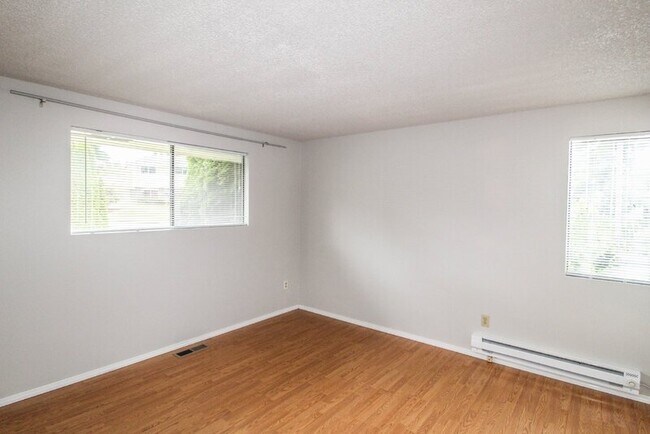 Building Photo - 3233 54th St SW