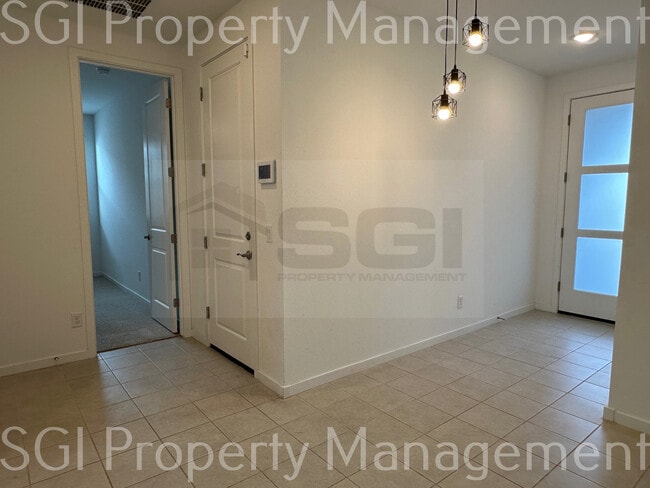 Building Photo - 22511 E Rosa Rd