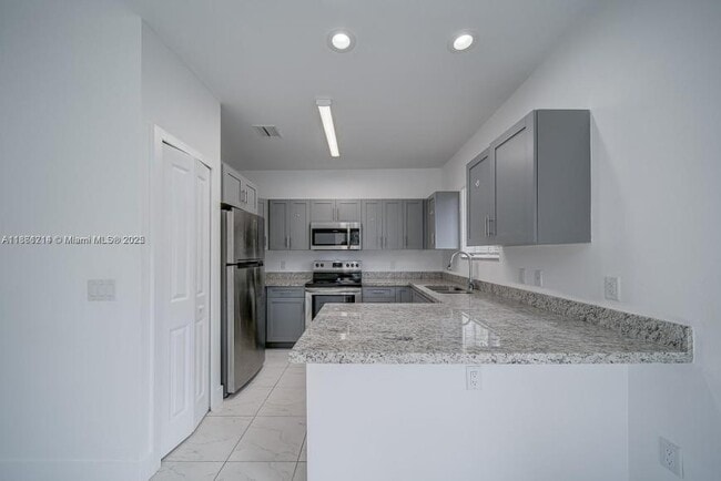 Primary Photo - 3 bedroom in Miami FL 33161