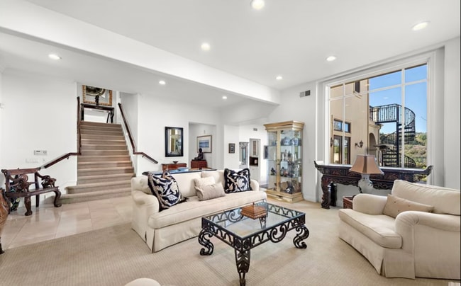 Building Photo - 21 Via Palladio