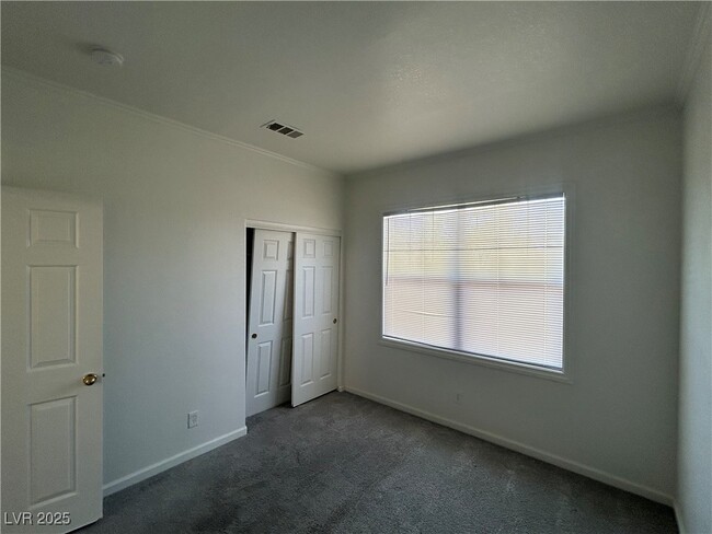 Building Photo - 1200 Valerio Ln
