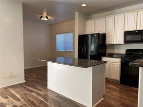 Building Photo - 7760 Vestibule Ct