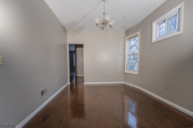 Building Photo - 296 N Clinton St