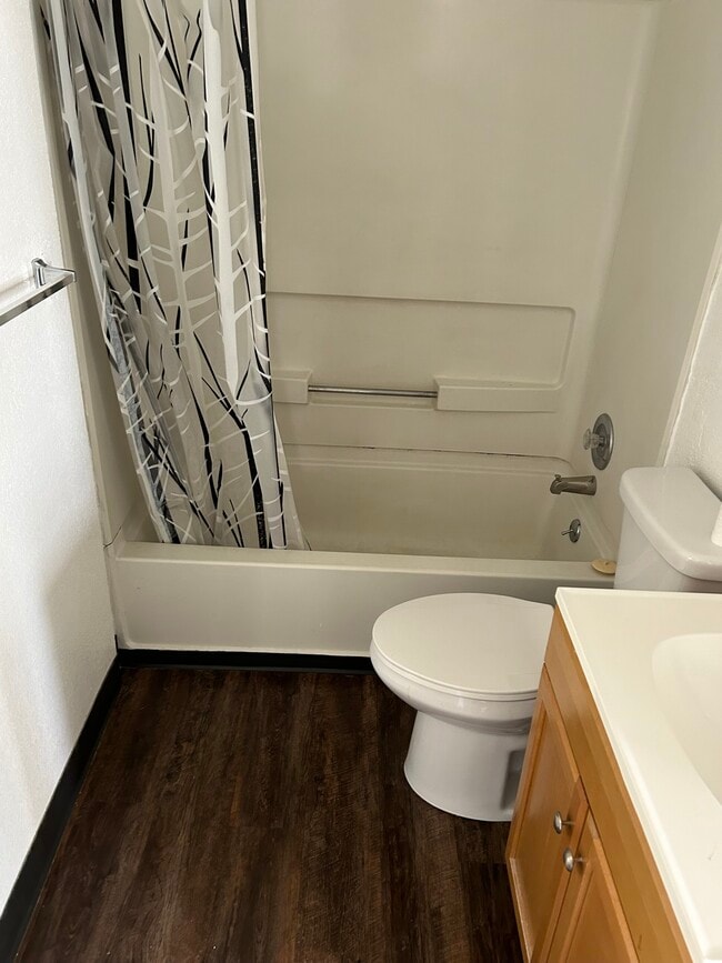 Building Photo - 301 W Abriendo Ave