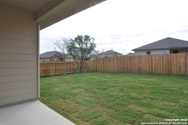 Building Photo - 4 Bedroom/2 Bath Amhurst Subdivision