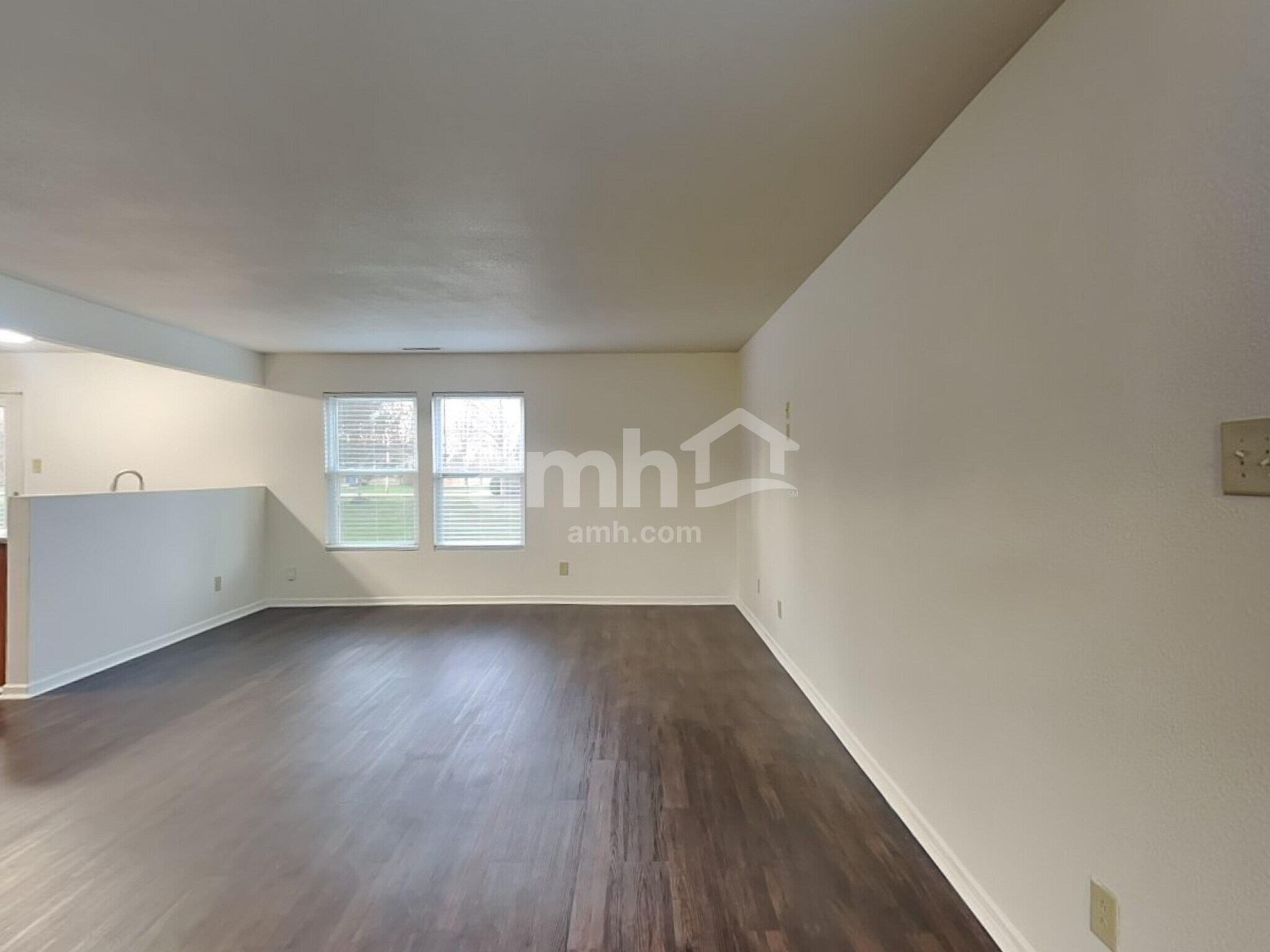 Building Photo - 8045 Bach Dr