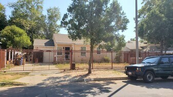 Building Photo - 7038 Yarmouth Ave