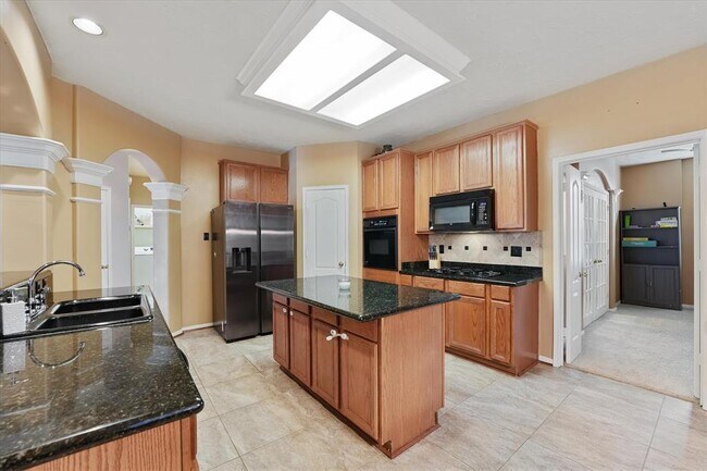 Building Photo - 4426 Park Bend Dr