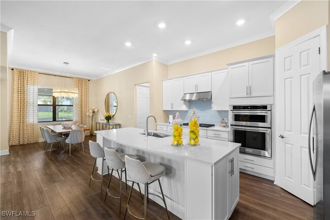 Building Photo - 9799 Everglades Dr