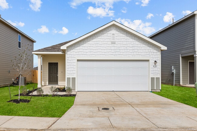 Building Photo - 927 Middlebury Farms