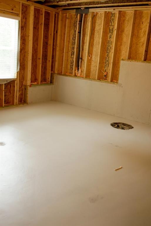 Building Photo - 129 Elijah St