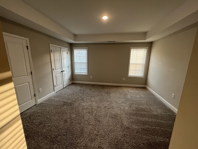 Building Photo - 1006 Gateway Commons Cir
