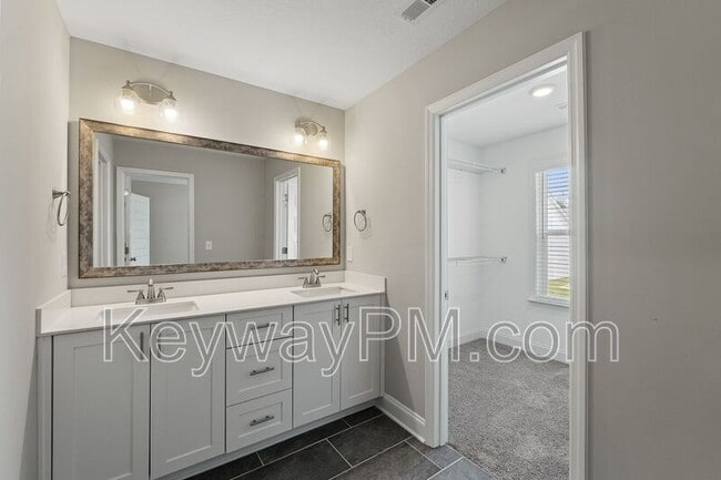 Building Photo - 4504 Chestnut Trl