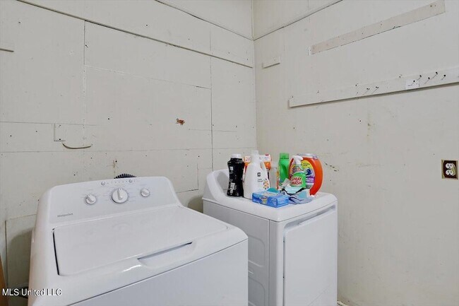 Building Photo - 1315 Kimwood Dr