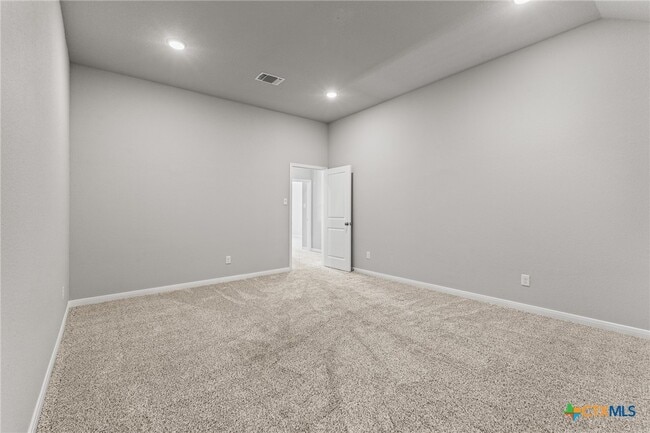 Building Photo - 1024 Shelby Dr