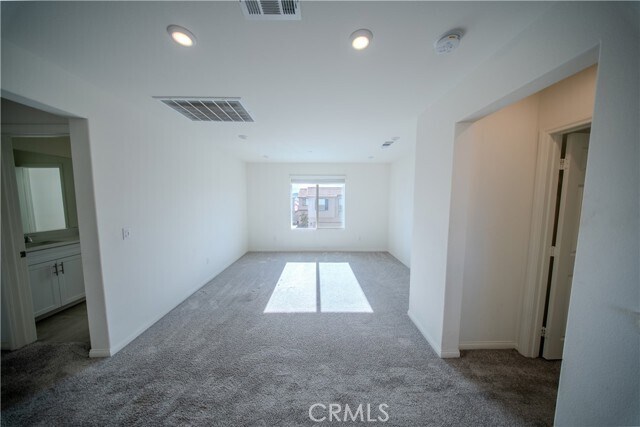 Building Photo - 558 Pablo Rd