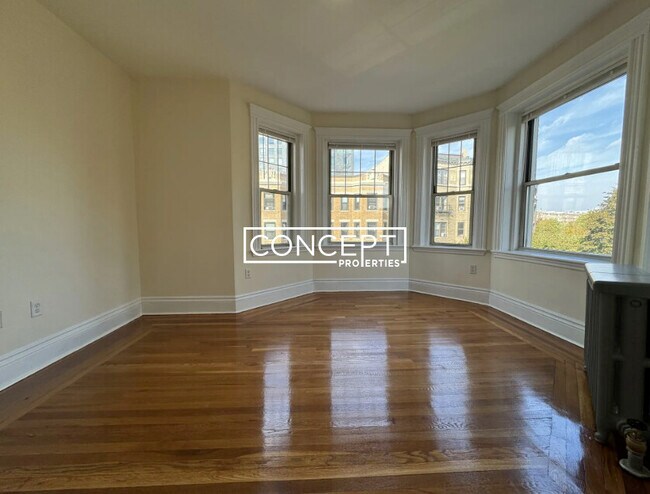 Building Photo - 18 Euston St