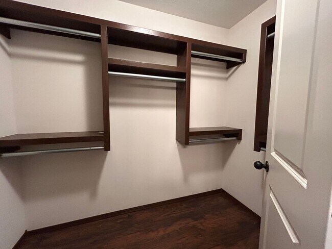 Building Photo - Beautiful 3 Bed 2 Bath + Bonus Room!