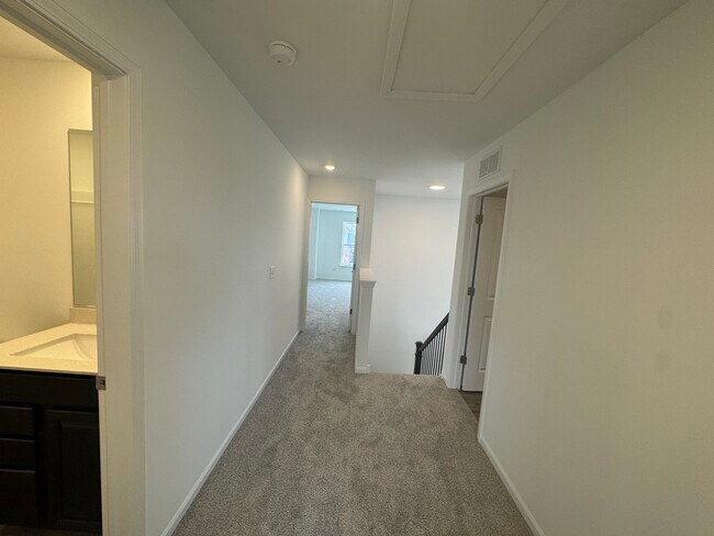 Building Photo - 7714 Nightshade Ln