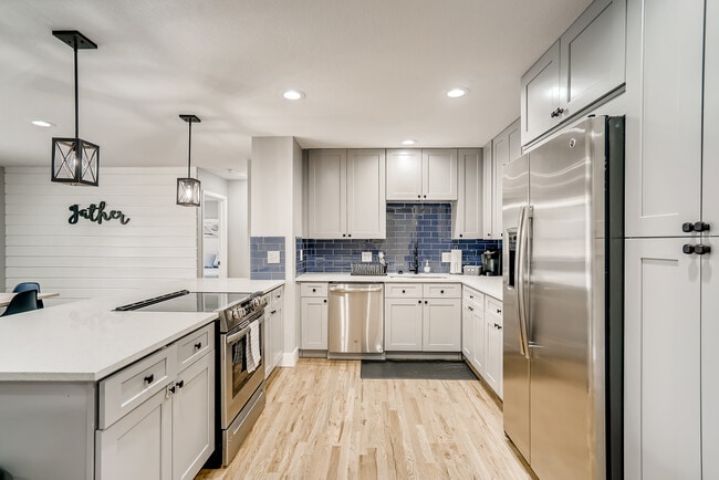 Building Photo - 3110 Mowry Pl