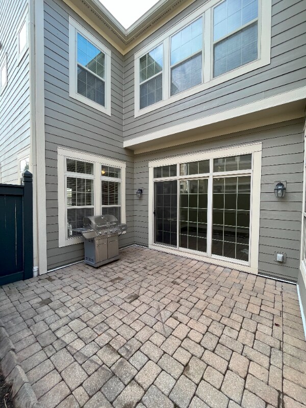 Building Photo - 4184 Hobbs Landing Dr W