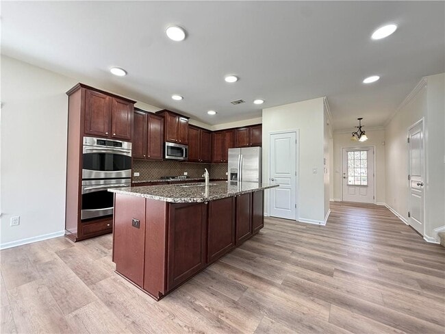 Building Photo - 279 Pendergast Dr SW