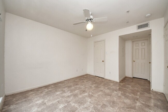 Building Photo - 3231 Allen Pkwy