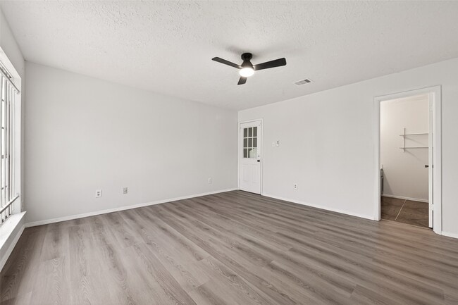 Building Photo - 710 Beechbend Dr